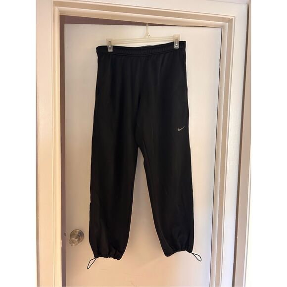 Nike men’s black joggers size large - Picture 1 of 3